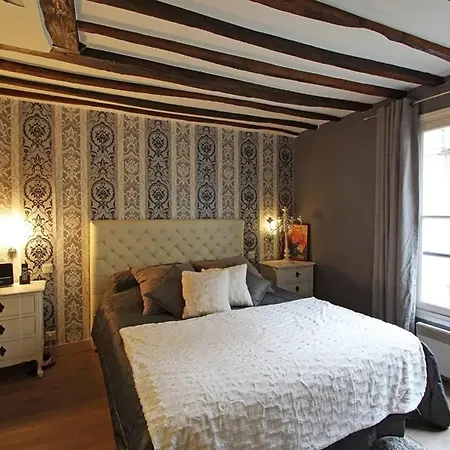 Boulevard Raymond Poincare Apartment